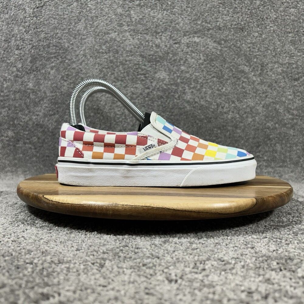 Vans Classic Slip On Women’s Size 6 Rainbow Checkered Casual Skate Shoes Used